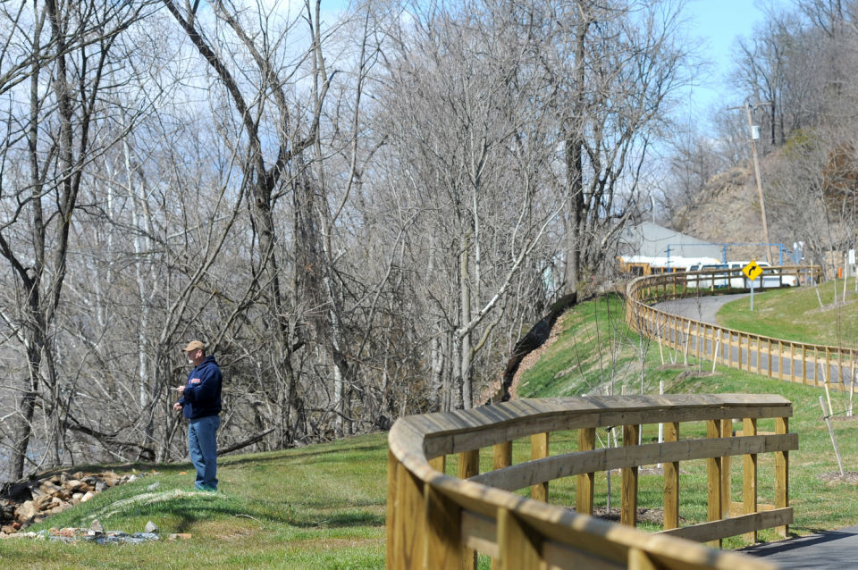 Amherst officially opens Riveredge Park